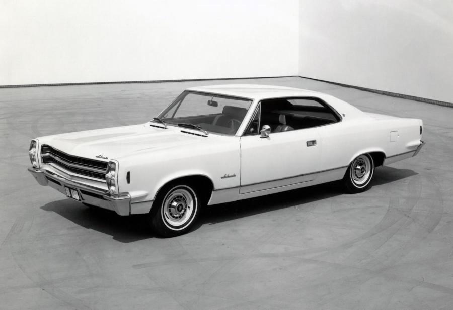  AMC Ambassador AMB Hardtop Coupe (6889-2) 1967 года  (фото 2 из 4)